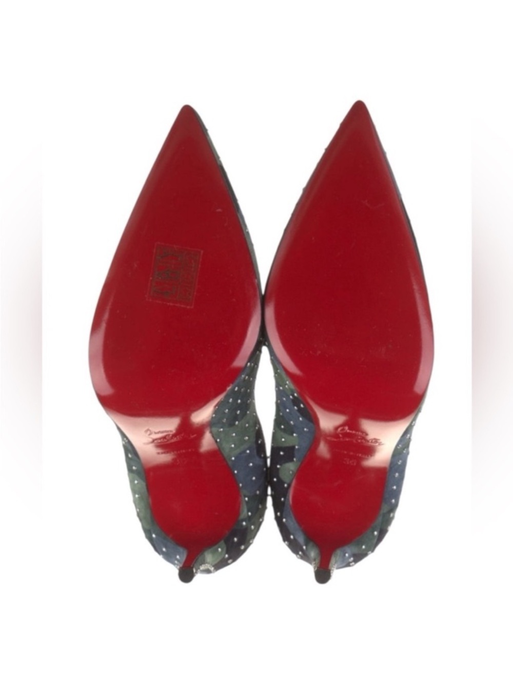 Christian Louboutin Kate
100mm Plume stud camo heels
RETAIL 995 - Picture 6 of 10